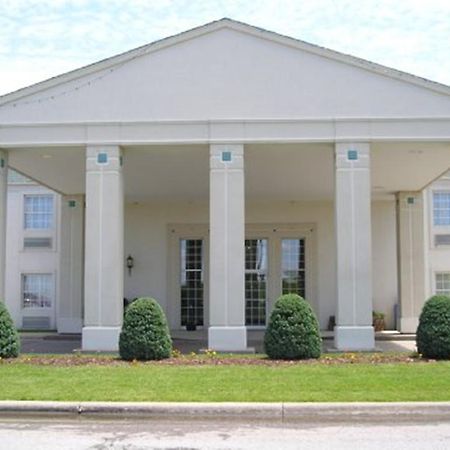 Moberly Inn & Suites Εξωτερικό φωτογραφία