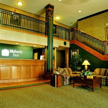 Moberly Inn & Suites Εξωτερικό φωτογραφία