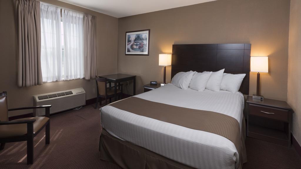 Moberly Inn & Suites Εξωτερικό φωτογραφία