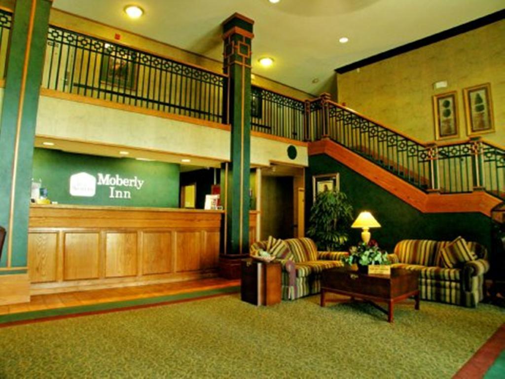 Moberly Inn & Suites Εξωτερικό φωτογραφία
