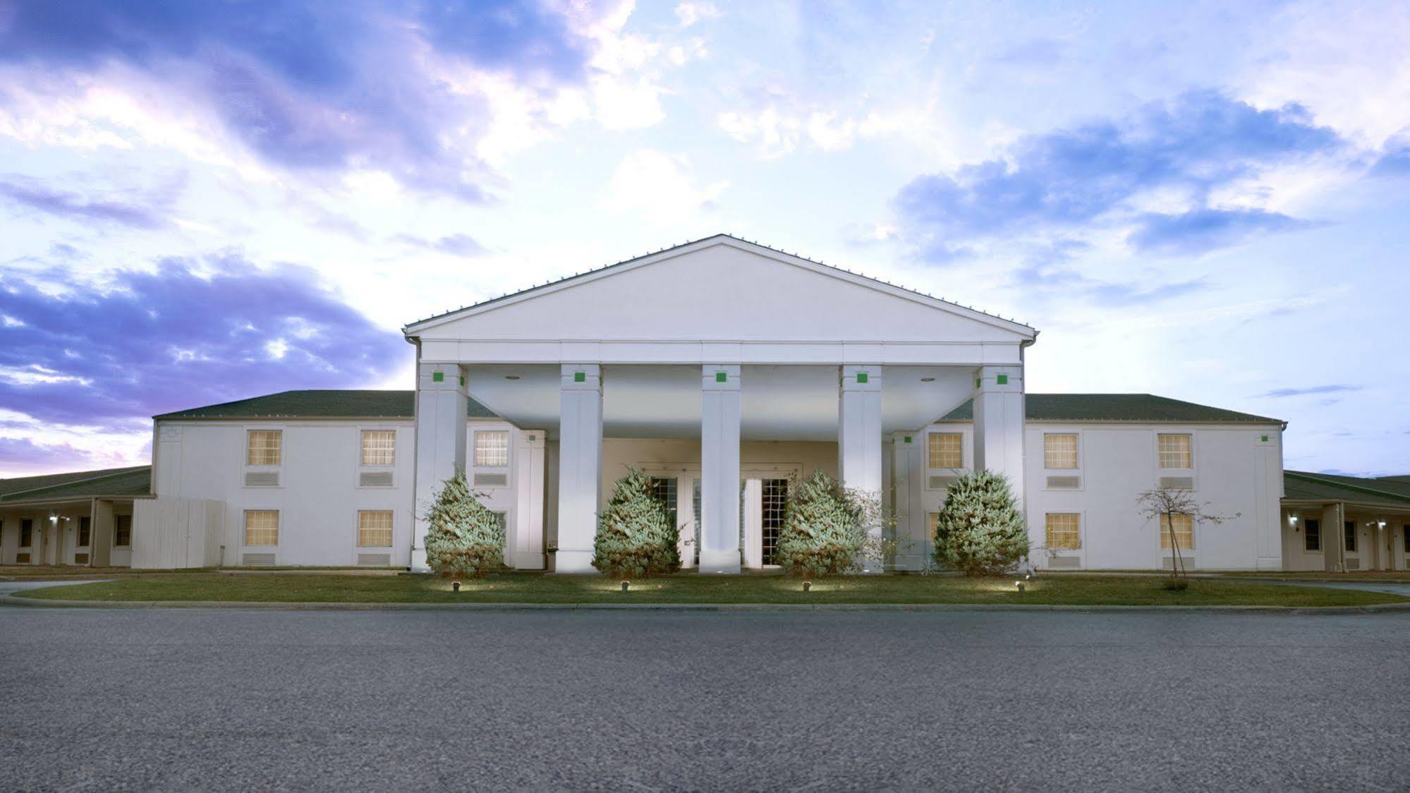Moberly Inn & Suites Εξωτερικό φωτογραφία